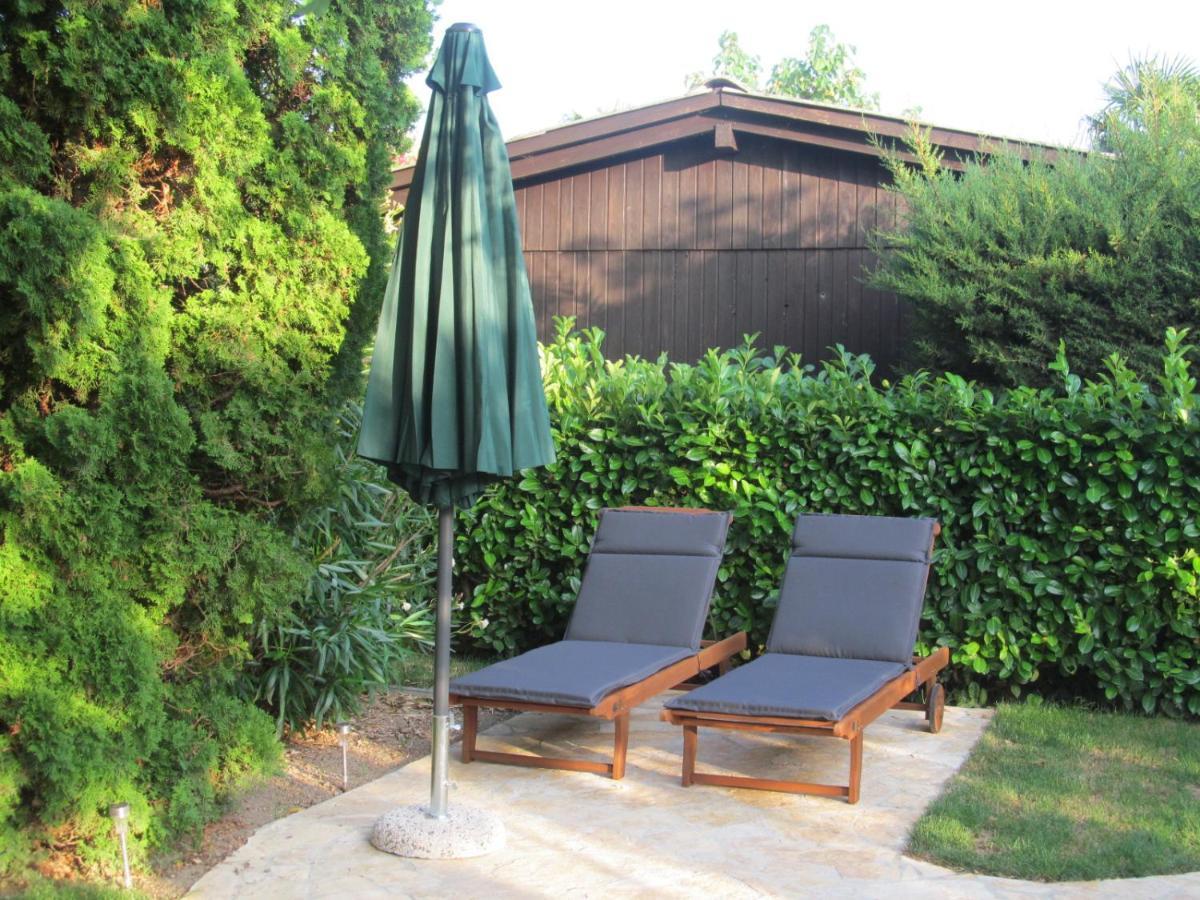 Apartments Zvezdica*** With Garden Zambratija  Εξωτερικό φωτογραφία
